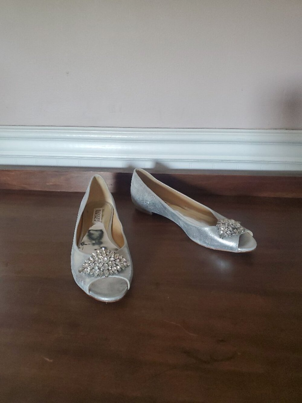Silver Open-toe Flats with Sparkly Detail